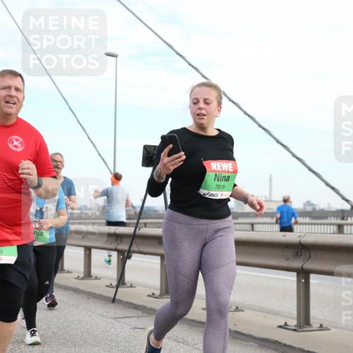 03.10.2025 - Köhlbrandbrückenlauf Jannik Wohlers http://msf.ph/oto/9157134 03.10.2025 15:36:05 Position 1 8999, 76, 7819 meine-sportfotos.de