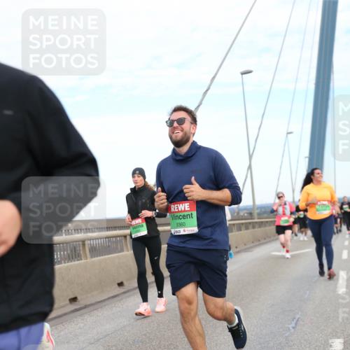 03.10.2025 - Köhlbrandbrückenlauf Jannik Wohlers http://msf.ph/oto/9157198 03.10.2025 15:36:26 Position 1 9005, 9360 meine-sportfotos.de