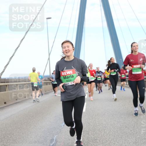 03.10.2025 - Köhlbrandbrückenlauf Jannik Wohlers http://msf.ph/oto/9157232 03.10.2025 15:36:39 Position 1 8234, 8332 meine-sportfotos.de
