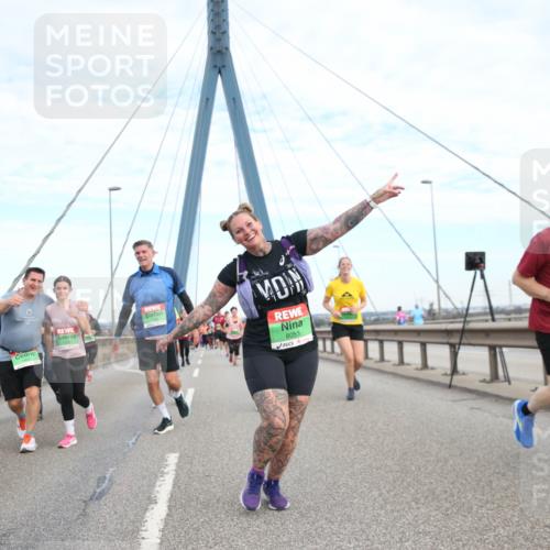 03.10.2025 - Köhlbrandbrückenlauf Jannik Wohlers http://msf.ph/oto/9157260 03.10.2025 15:36:45 Position 1 8053 meine-sportfotos.de