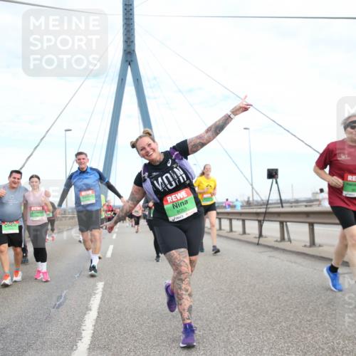 03.10.2025 - Köhlbrandbrückenlauf Jannik Wohlers http://msf.ph/oto/9157262 03.10.2025 15:36:45 Position 1 8053 meine-sportfotos.de