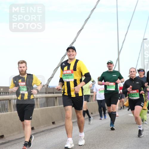 03.10.2025 - Köhlbrandbrückenlauf Jannik Wohlers http://msf.ph/oto/9157319 03.10.2025 15:37:04 Position 1 851, 8852, 7963 meine-sportfotos.de