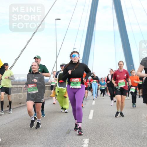 03.10.2025 - Köhlbrandbrückenlauf Jannik Wohlers http://msf.ph/oto/9157324 03.10.2025 15:37:05 Position 1 8852, 8684, 7963, 7925 meine-sportfotos.de