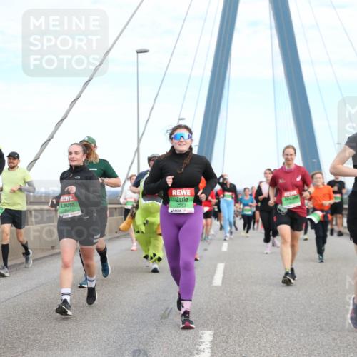03.10.2025 - Köhlbrandbrückenlauf Jannik Wohlers http://msf.ph/oto/9157325 03.10.2025 15:37:05 Position 1 8852, 8684, 7963, 7925 meine-sportfotos.de