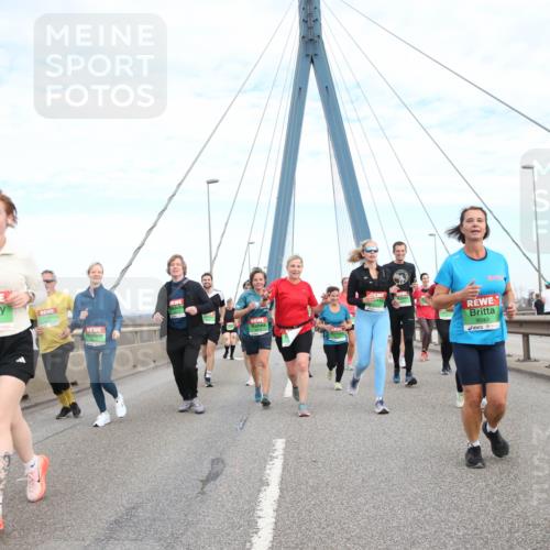 03.10.2025 - Köhlbrandbrückenlauf Jannik Wohlers http://msf.ph/oto/9157347 03.10.2025 15:37:10 Position 1 8558, 9040 meine-sportfotos.de