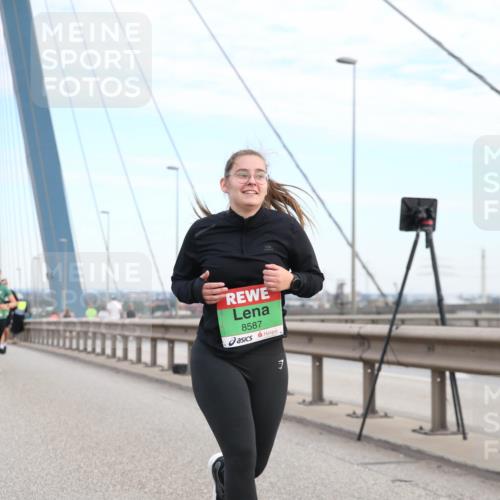03.10.2025 - Köhlbrandbrückenlauf Jannik Wohlers http://msf.ph/oto/9157372 03.10.2025 15:37:17 Position 1 8587, 1 meine-sportfotos.de