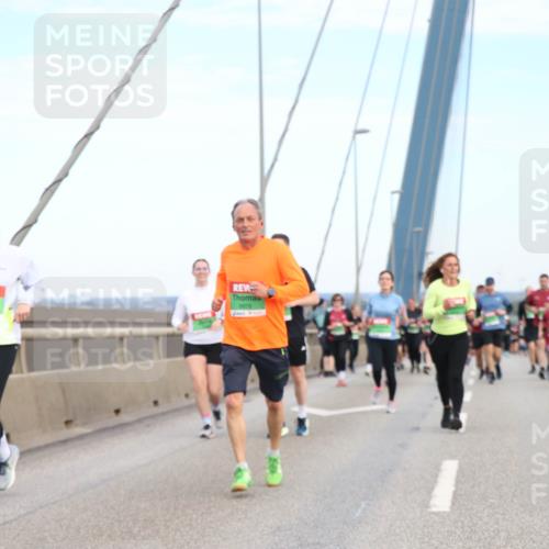 03.10.2025 - Köhlbrandbrückenlauf Jannik Wohlers http://msf.ph/oto/9157400 03.10.2025 15:37:29 Position 1  meine-sportfotos.de