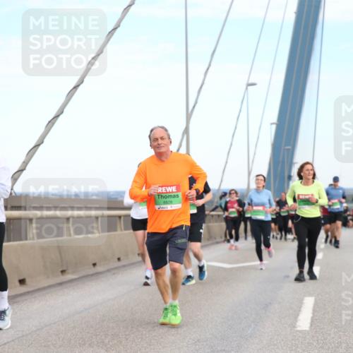 03.10.2025 - Köhlbrandbrückenlauf Jannik Wohlers http://msf.ph/oto/9157403 03.10.2025 15:37:29 Position 1 8665, 8828 meine-sportfotos.de