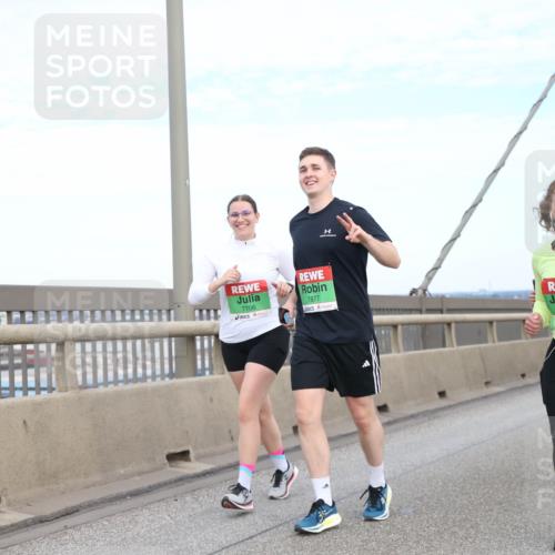 03.10.2025 - Köhlbrandbrückenlauf Jannik Wohlers http://msf.ph/oto/9157413 03.10.2025 15:37:33 Position 1 7706, 7877, 837 meine-sportfotos.de