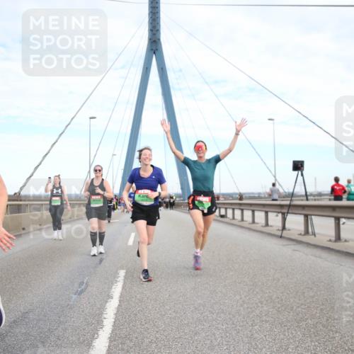 03.10.2025 - Köhlbrandbrückenlauf Jannik Wohlers http://msf.ph/oto/9157455 03.10.2025 15:37:44 Position 1 8645, 9514 meine-sportfotos.de