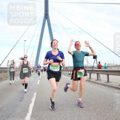 03.10.2025 - Köhlbrandbrückenlauf Jannik Wohlers http://msf.ph/oto/9157461 03.10.2025 15:37:45 Position 1 9514, 9513 meine-sportfotos.de