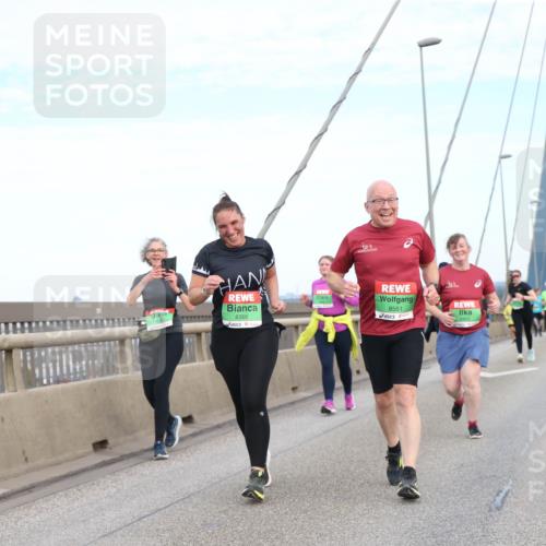 03.10.2025 - Köhlbrandbrückenlauf Jannik Wohlers http://msf.ph/oto/9157479 03.10.2025 15:37:55 Position 1 8366, 8561 meine-sportfotos.de