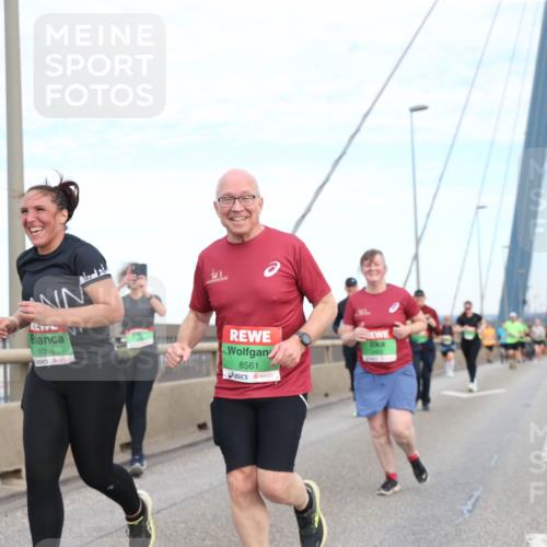 03.10.2025 - Köhlbrandbrückenlauf Jannik Wohlers http://msf.ph/oto/9157486 03.10.2025 15:37:56 Position 1 8366, 8561 meine-sportfotos.de