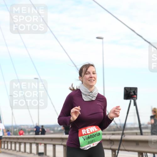 03.10.2025 - Köhlbrandbrückenlauf Jannik Wohlers http://msf.ph/oto/9157503 03.10.2025 15:38:02 Position 1 8581 meine-sportfotos.de