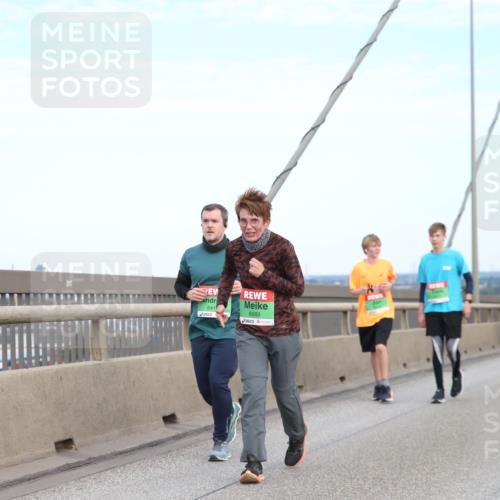 03.10.2025 - Köhlbrandbrückenlauf Jannik Wohlers http://msf.ph/oto/9157534 03.10.2025 15:38:15 Position 1 841, 8689 meine-sportfotos.de