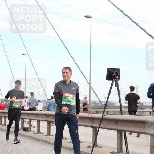 03.10.2025 - Köhlbrandbrückenlauf Jannik Wohlers http://msf.ph/oto/9157557 03.10.2025 15:38:24 Position 1 8341, 8363 meine-sportfotos.de
