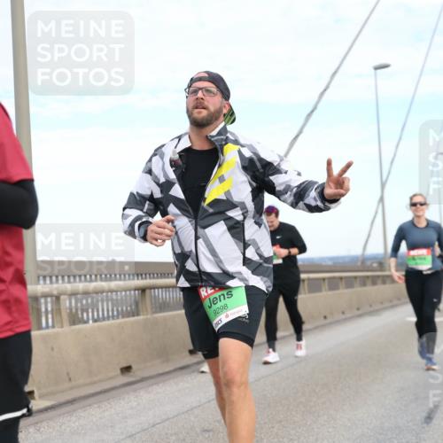 03.10.2025 - Köhlbrandbrückenlauf Jannik Wohlers http://msf.ph/oto/9157672 03.10.2025 15:39:57 Position 1 97, 9298 meine-sportfotos.de