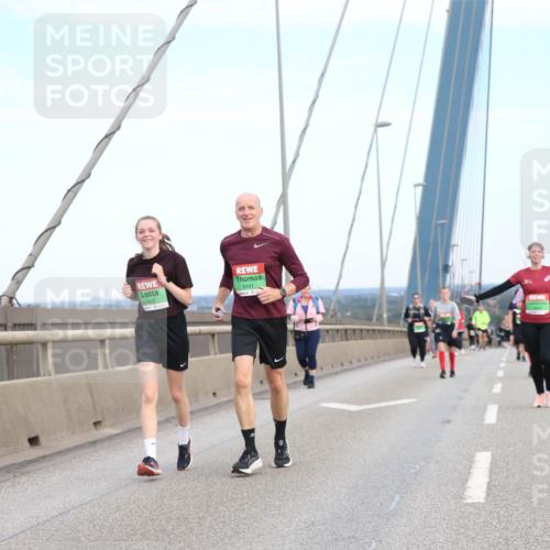 03.10.2025 - Köhlbrandbrückenlauf Jannik Wohlers http://msf.ph/oto/9157686 03.10.2025 15:40:06 Position 1 8441, 8416 meine-sportfotos.de