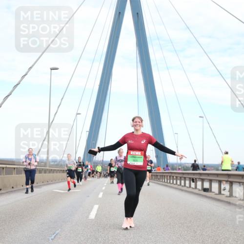 03.10.2025 - Köhlbrandbrückenlauf Jannik Wohlers http://msf.ph/oto/9157689 03.10.2025 15:40:10 Position 1 9233 meine-sportfotos.de