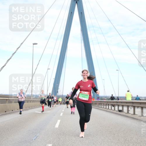03.10.2025 - Köhlbrandbrückenlauf Jannik Wohlers http://msf.ph/oto/9157690 03.10.2025 15:40:10 Position 1 9233 meine-sportfotos.de