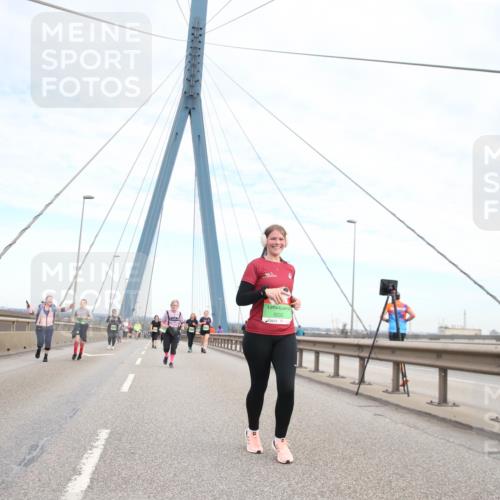 03.10.2025 - Köhlbrandbrückenlauf Jannik Wohlers http://msf.ph/oto/9157693 03.10.2025 15:40:11 Position 1  meine-sportfotos.de
