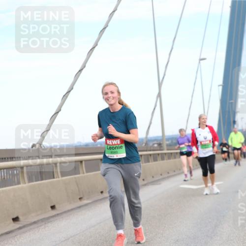 03.10.2025 - Köhlbrandbrückenlauf Jannik Wohlers http://msf.ph/oto/9157724 03.10.2025 15:40:23 Position 1 8560 meine-sportfotos.de