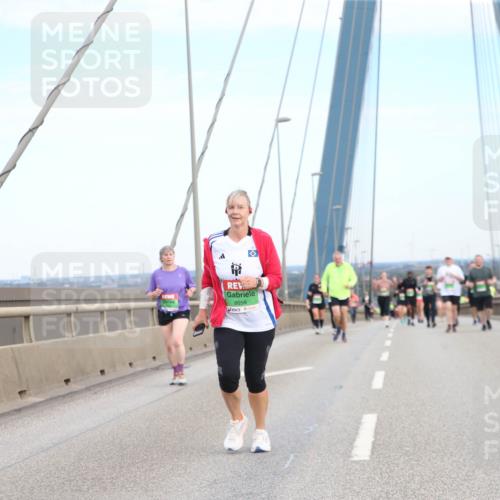 03.10.2025 - Köhlbrandbrückenlauf Jannik Wohlers http://msf.ph/oto/9157728 03.10.2025 15:40:25 Position 1 8659 meine-sportfotos.de