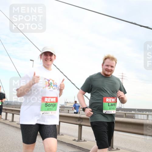 03.10.2025 - Köhlbrandbrückenlauf Jannik Wohlers http://msf.ph/oto/9157732 03.10.2025 15:40:39 Position 1 10, 8751, 8749, 8750 meine-sportfotos.de
