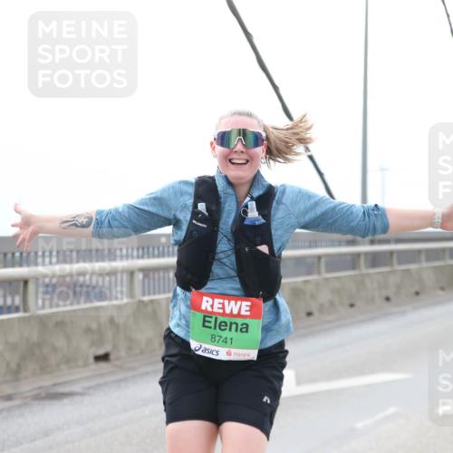 03.10.2025 - Köhlbrandbrückenlauf Jannik Wohlers http://msf.ph/oto/9157809 03.10.2025 16:09:22 Position 1 8741 meine-sportfotos.de