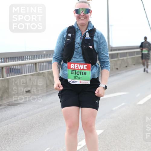 03.10.2025 - Köhlbrandbrückenlauf Jannik Wohlers http://msf.ph/oto/9157813 03.10.2025 16:09:23 Position 1 8741 meine-sportfotos.de