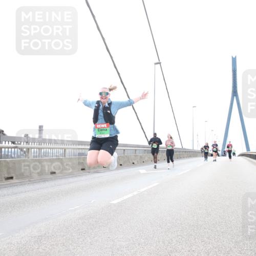 03.10.2025 - Köhlbrandbrückenlauf Jannik Wohlers http://msf.ph/oto/9157815 03.10.2025 16:09:26 Position 1 87411 meine-sportfotos.de