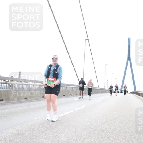 03.10.2025 - Köhlbrandbrückenlauf Jannik Wohlers http://msf.ph/oto/9157819 03.10.2025 16:09:26 Position 1  meine-sportfotos.de