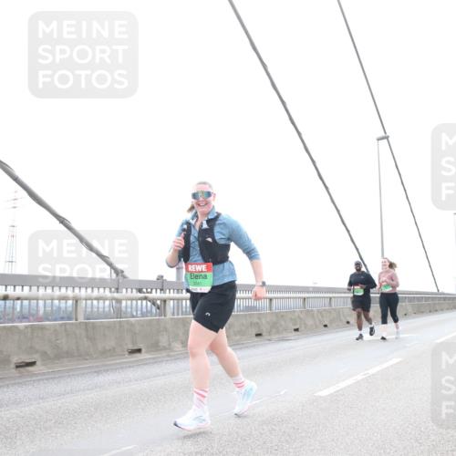 03.10.2025 - Köhlbrandbrückenlauf Jannik Wohlers http://msf.ph/oto/9157826 03.10.2025 16:09:27 Position 1 8741 meine-sportfotos.de