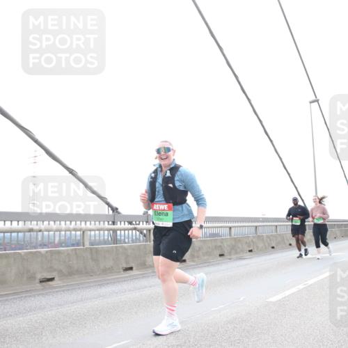 03.10.2025 - Köhlbrandbrückenlauf Jannik Wohlers http://msf.ph/oto/9157827 03.10.2025 16:09:27 Position 1  meine-sportfotos.de