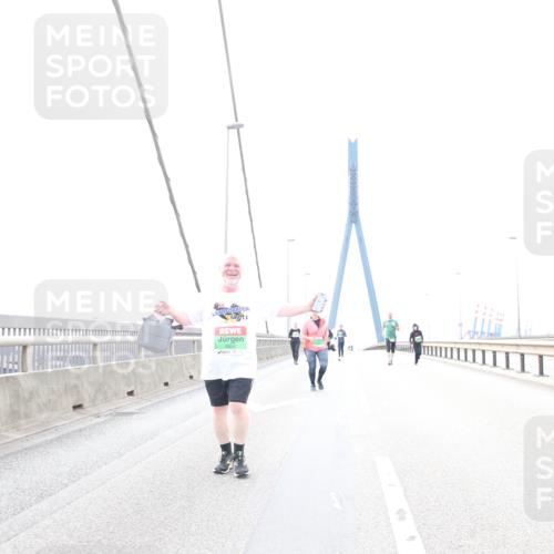 03.10.2025 - Köhlbrandbrückenlauf Jannik Wohlers http://msf.ph/oto/9157838 03.10.2025 16:10:10 Position 1 8538 meine-sportfotos.de