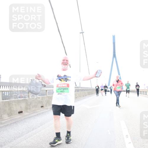 03.10.2025 - Köhlbrandbrückenlauf Jannik Wohlers http://msf.ph/oto/9157849 03.10.2025 16:10:11 Position 1 8538 meine-sportfotos.de