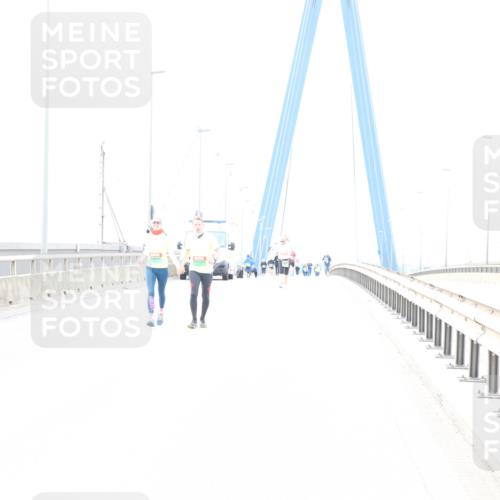 03.10.2025 - Köhlbrandbrückenlauf Jannik Wohlers http://msf.ph/oto/9157850 03.10.2025 16:12:48 Position 1  meine-sportfotos.de
