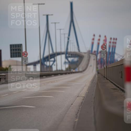 03.10.2025 - Köhlbrandbrückenlauf Michael Burmester http://msf.ph/oto/9159055 03.10.2025 14:49:59 Position 3  meine-sportfotos.de