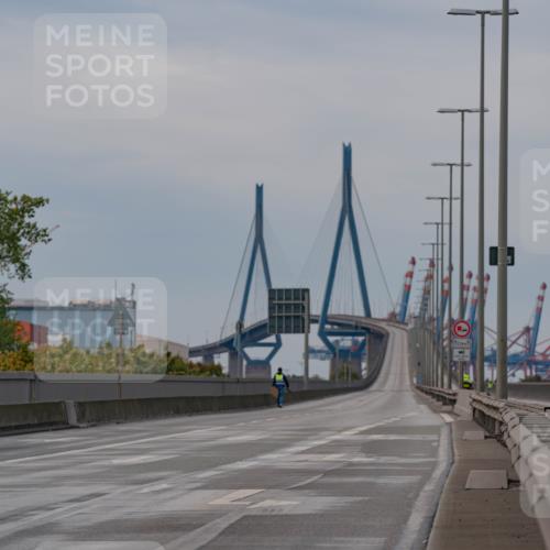 03.10.2025 - Köhlbrandbrückenlauf Michael Burmester http://msf.ph/oto/9159059 03.10.2025 14:53:14 Position 3  meine-sportfotos.de