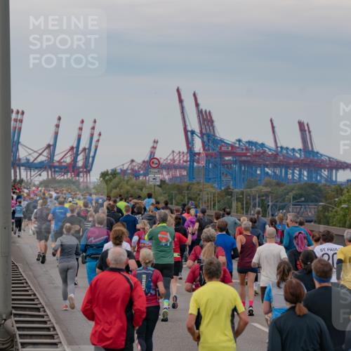 03.10.2025 - Köhlbrandbrückenlauf Michael Burmester http://msf.ph/oto/9159063 03.10.2025 15:23:06 Position 3  meine-sportfotos.de