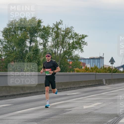 03.10.2025 - Köhlbrandbrückenlauf Michael Burmester http://msf.ph/oto/9159070 03.10.2025 15:34:11 Position 3  meine-sportfotos.de