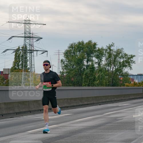 03.10.2025 - Köhlbrandbrückenlauf Michael Burmester http://msf.ph/oto/9159072 03.10.2025 15:34:13 Position 3  meine-sportfotos.de