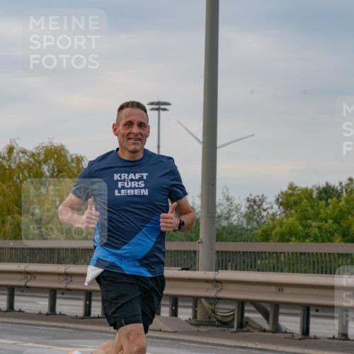 03.10.2025 - Köhlbrandbrückenlauf Michael Burmester http://msf.ph/oto/9159079 03.10.2025 15:35:48 Position 3  meine-sportfotos.de