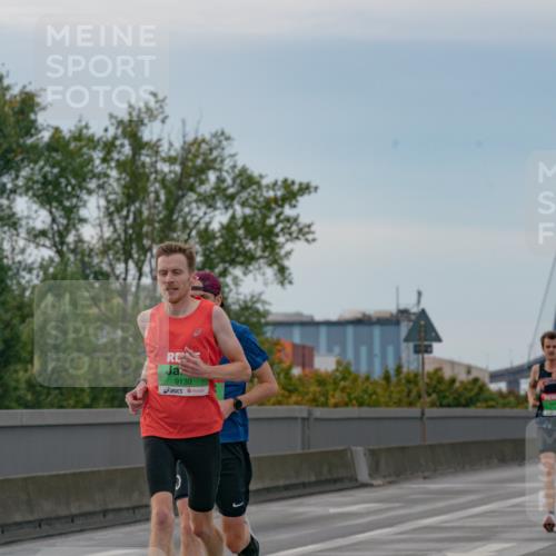 03.10.2025 - Köhlbrandbrückenlauf Michael Burmester http://msf.ph/oto/9159086 03.10.2025 15:36:37 Position 3 9130 meine-sportfotos.de
