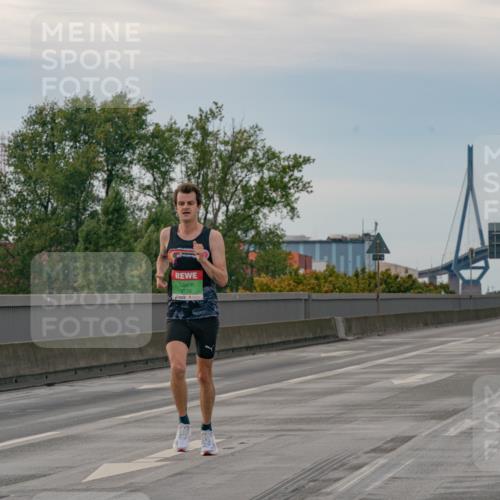 03.10.2025 - Köhlbrandbrückenlauf Michael Burmester http://msf.ph/oto/9159092 03.10.2025 15:36:42 Position 3 9720 meine-sportfotos.de