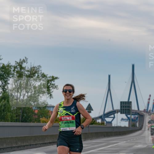 03.10.2025 - Köhlbrandbrückenlauf Michael Burmester http://msf.ph/oto/9159100 03.10.2025 15:37:00 Position 3 7034 meine-sportfotos.de
