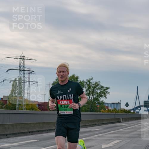 03.10.2025 - Köhlbrandbrückenlauf Michael Burmester http://msf.ph/oto/9159105 03.10.2025 15:37:10 Position 3 7015 meine-sportfotos.de