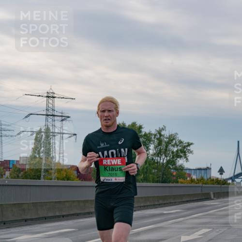 03.10.2025 - Köhlbrandbrückenlauf Michael Burmester http://msf.ph/oto/9159106 03.10.2025 15:37:10 Position 3 7015 meine-sportfotos.de