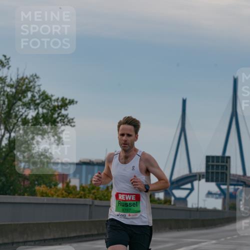 03.10.2025 - Köhlbrandbrückenlauf Michael Burmester http://msf.ph/oto/9159110 03.10.2025 15:37:17 Position 3 8787 meine-sportfotos.de