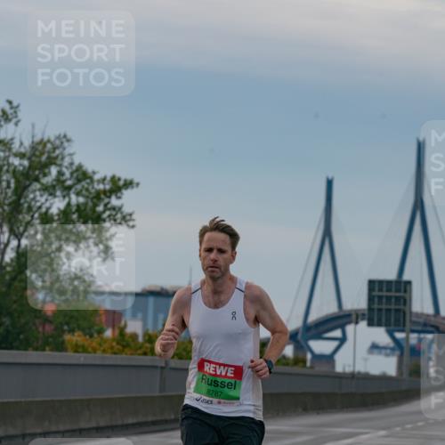 03.10.2025 - Köhlbrandbrückenlauf Michael Burmester http://msf.ph/oto/9159111 03.10.2025 15:37:18 Position 3 8787 meine-sportfotos.de
